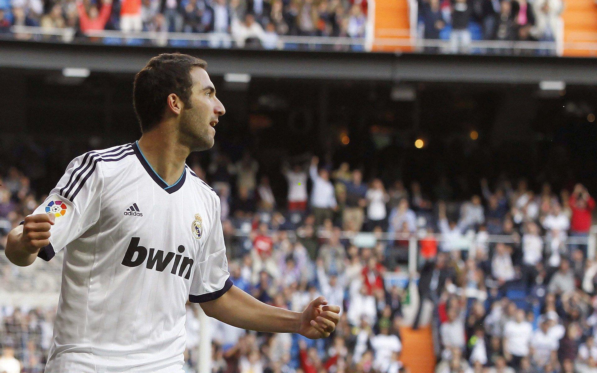 打得还行？32年前今日，二年级奥尼尔24+28+15帽的防守史诗