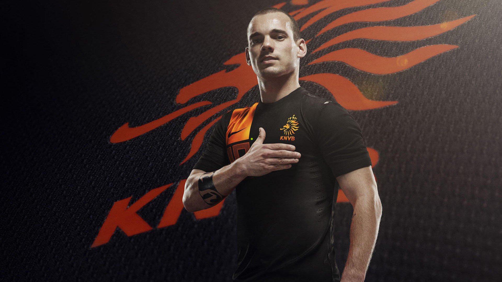 肖智告别绿茵场，从拼命三郎到国足奇兵的三十九载传奇